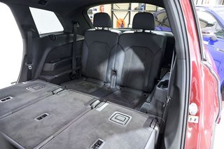 Audi Q7   Black line plus 50 TDI 210kWq. tip.