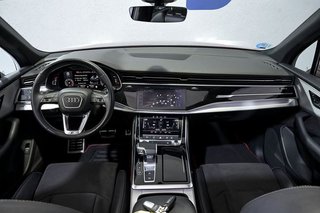 Audi Q7   Black line plus 50 TDI 210kWq. tip.