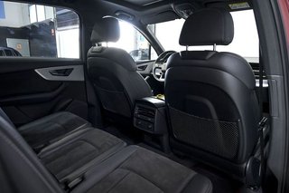 Audi Q7   Black line plus 50 TDI 210kWq. tip.