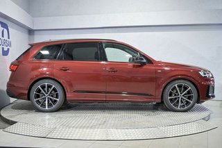 Audi Q7   Black line plus 50 TDI 210kWq. tip.