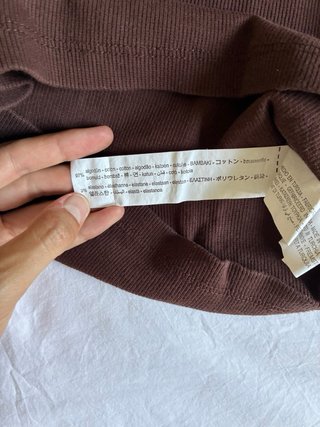 Camiseta Zara canalé manga larga marrón