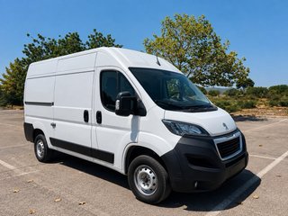 PEUGEOT BOXER L2H2 – 2022 – 165 CV – SOLO 70.000 K