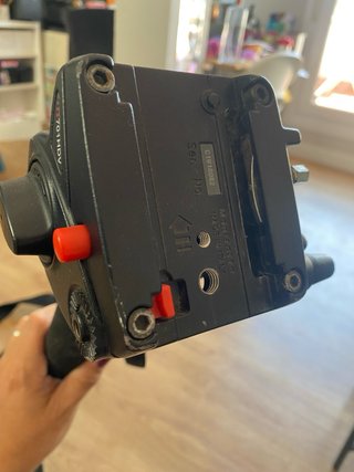 Monopie Sirui P204S + Cabeza Manfrotto 701HDV
