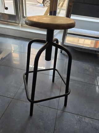 4 Taburetes Madera y Metal (Lote 120€ )