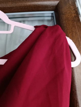 Vestido granate elegante