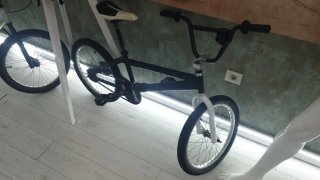 Bicicleta BMX Negra