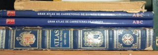 Libros.9 colecciones completas incluyendo mueble.