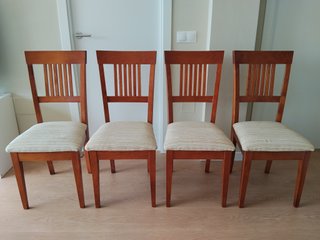 Mesa de comedor extensible + 4 sillas de madera