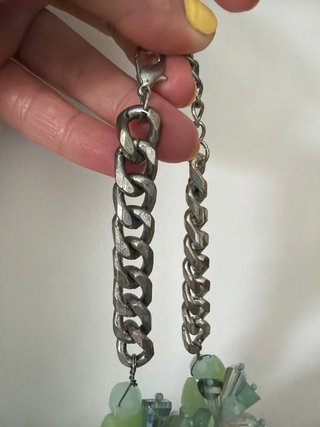 Collar pedrería verde y plateado