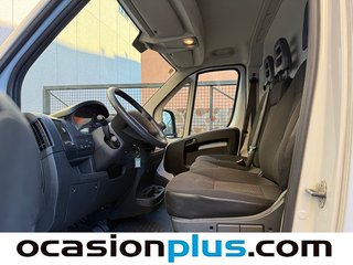 Peugeot Boxer Furgon BlueHDi 140 S&S 435 L3H3 103 kW (140 CV)