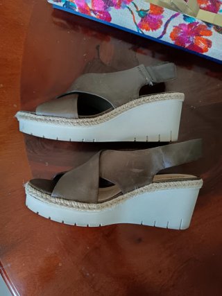 Sandalias Clarks verde caqui
