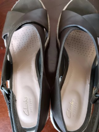 Sandalias Clarks verde caqui
