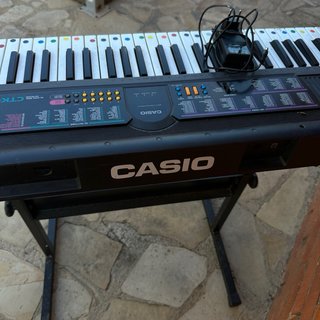Teclado / Piano electrónico Casio CTK-480 + Soport