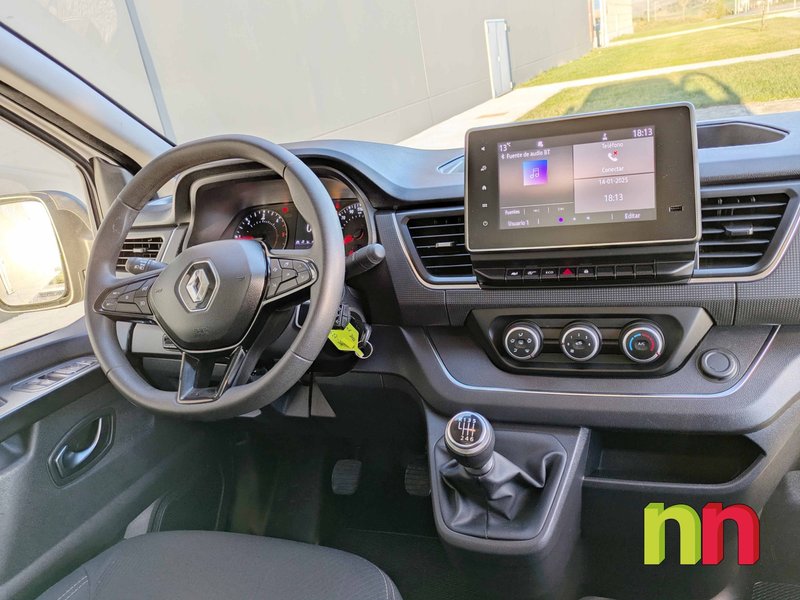 Renault Trafic 2022, foto 15