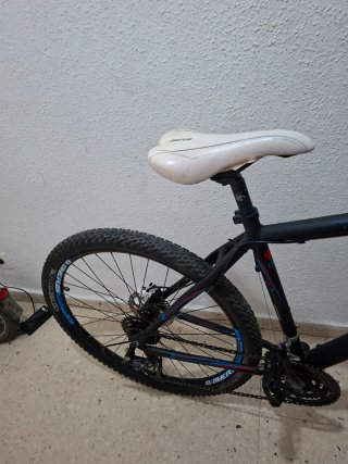Bicicleta negra