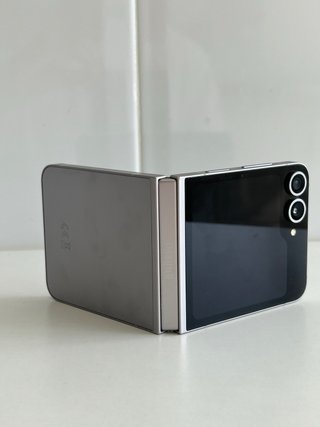 Samsung Galaxy Z Flip6 256GB 99%