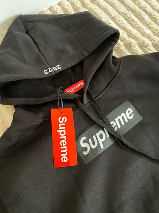 Sudadera Supreme Negra con Capucha