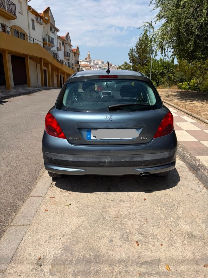 Peugeot 207 2008 - foto 1