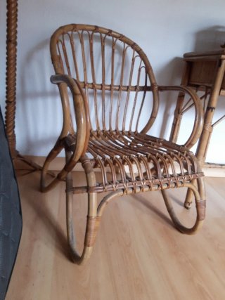 Muebles de mimbre y bambú