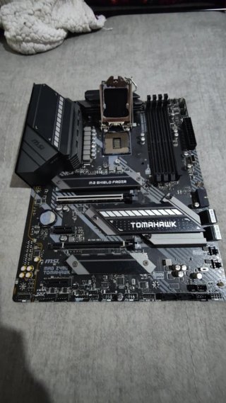 Placa base MSI MAG Z490 Tomahawk