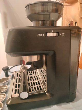 Cafetera Espresso con Molinillo y Accesorios