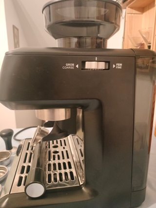 Cafetera Espresso con Molinillo y Accesorios