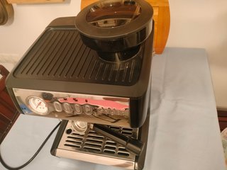 Cafetera Espresso con Molinillo y Accesorios