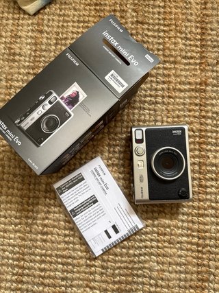 Instax mini EVO Fujifilm Cámara Instantánea nueva