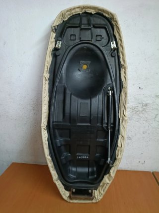 Asiento Kawasaki J300 (2015)