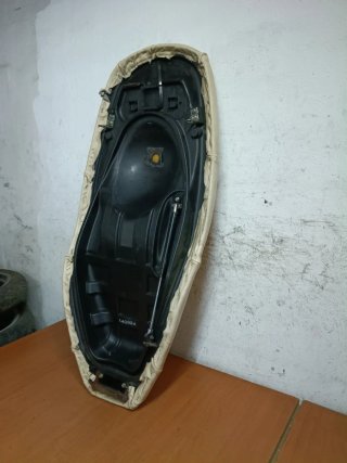 Asiento Kawasaki J300 (2015)