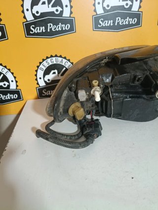 Faro delantero izquierdo SEAT IBIZA
