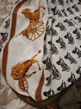 Pañuelo de seda 100% estampado