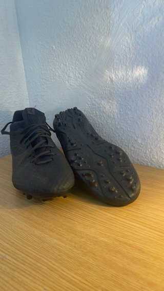 Botas de fútbol Kipsta negras