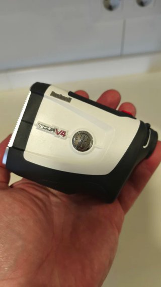 Telémetro Bushnell Tour V4
