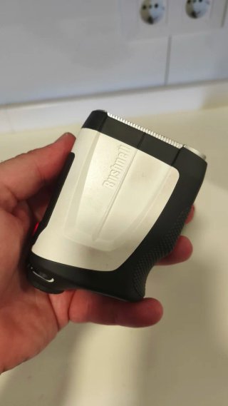 Telémetro Bushnell Tour V4