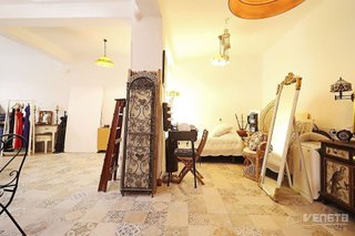 Local comercial en venta en Bellas Vistas en Madrid