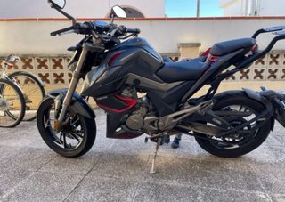 Moto Zontes U125 Gris oscuro metalizado/rojo– 2022