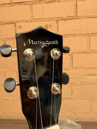 Ukelele Martin Smith UK-212-BK Negro + Funda