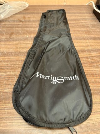 Ukelele Martin Smith UK-212-BK Negro + Funda