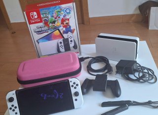 Nintendo Switch OLED Blanca + Mario Wonder