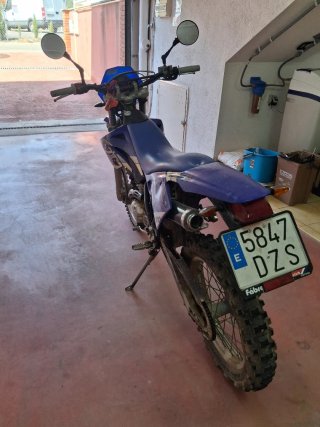 Beta RR 125 4T Enduro Moto Azul
