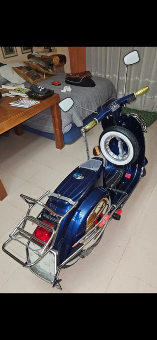 Vespa Primavera T3 125 Azul y Dorado