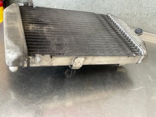 Radiador Suzuki Burgman 250 2006