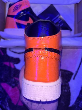 Air Jordan 1 High Negro y Naranja