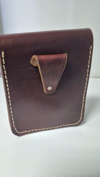 Riñonera artesanal de piel para hombre