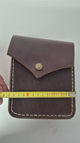 Riñonera artesanal de piel para hombre