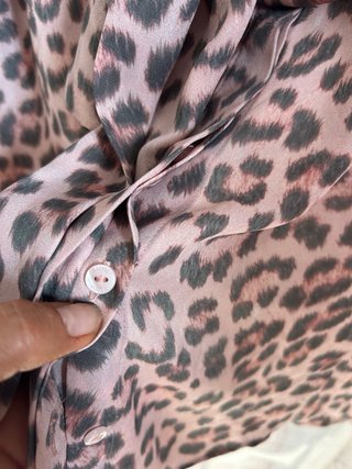 Blusa Lola Casademunt Pussy-Bow Animal Print Talla