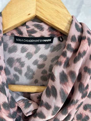 Blusa Lola Casademunt Pussy-Bow Animal Print Talla