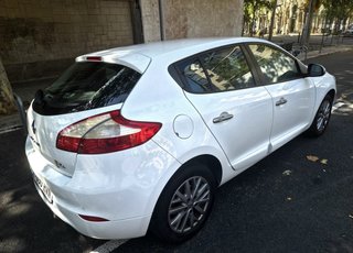 Renault Megane 2014. pegatina c. 1 año de garantia