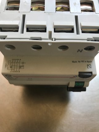 General Electric Diferencial 40A 30mA 4P